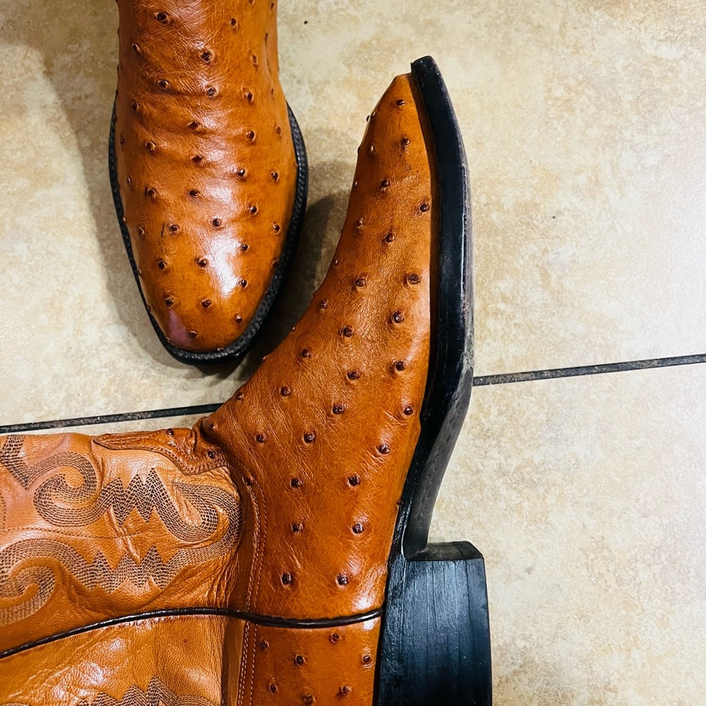 Mens Lucchese handmade classic ostrich boots size 10.5.
